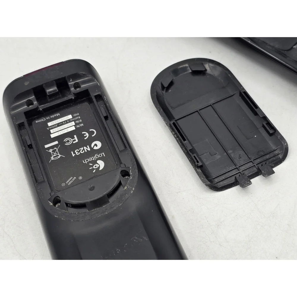 Logitech Harmony 720 Universal Remote w/ Charging Dock - NEEDS BATT - Has Damage